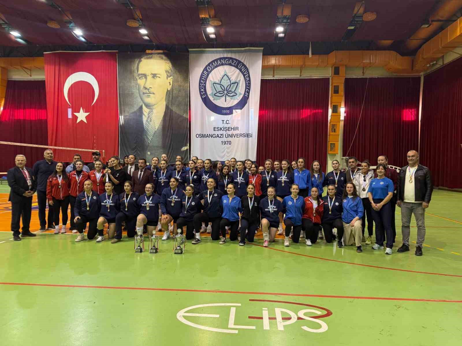BŞEÜ Voleybol Takımlarından Türkiye şampiyonasında büyük başarı
