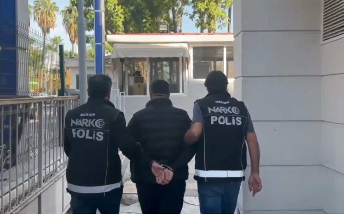 Kilolarca uyuşturucu ele geçirilen şüpheliden 4 milyon TL’lik döviz çıktı