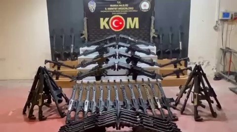 Bursa’da kaçak silah operasyonu: 118 ruhsatsız tüfek ele geçirildi
