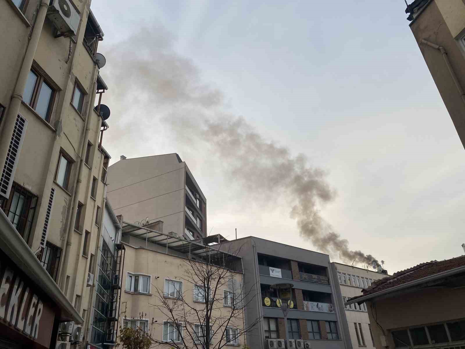 Kömür kazanından çıkan duman hava kalitesini düşürüyor