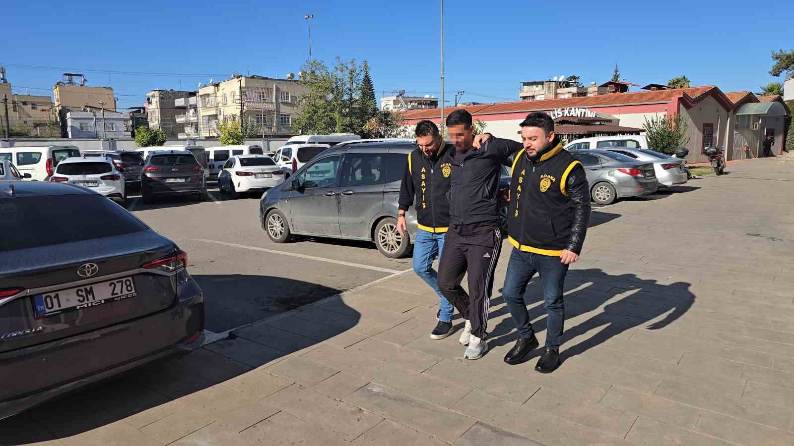 Otomobille geldi çekiciden telefon çaldı: 120 suç kayıtlı hırsızın o anları kamerada