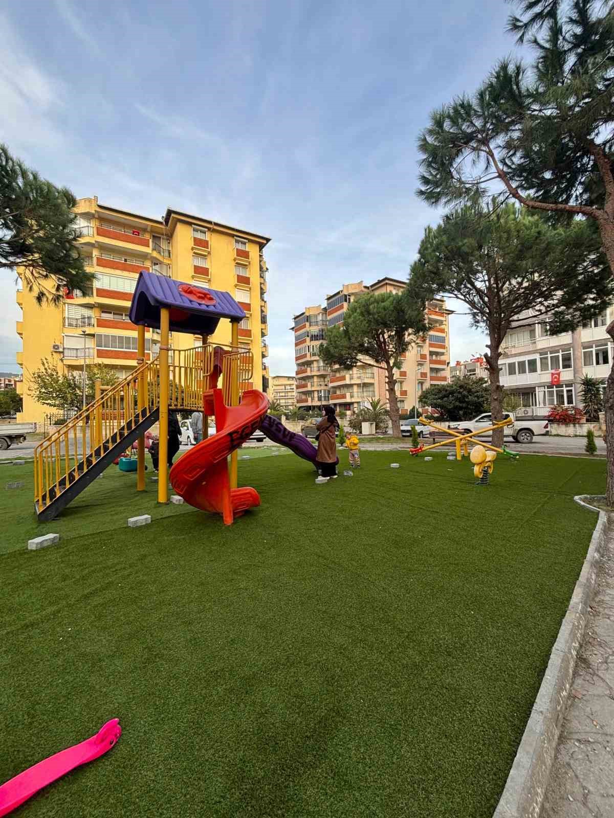 Söke Belediyesi’nin parklarda yenileme atağı devam ediyor
