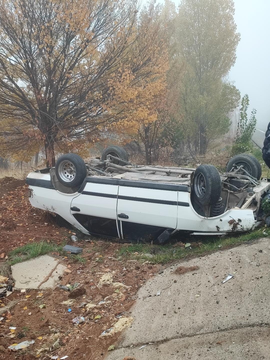 Elazığ’da takla atan otomobilin sürücüsü yaralandı