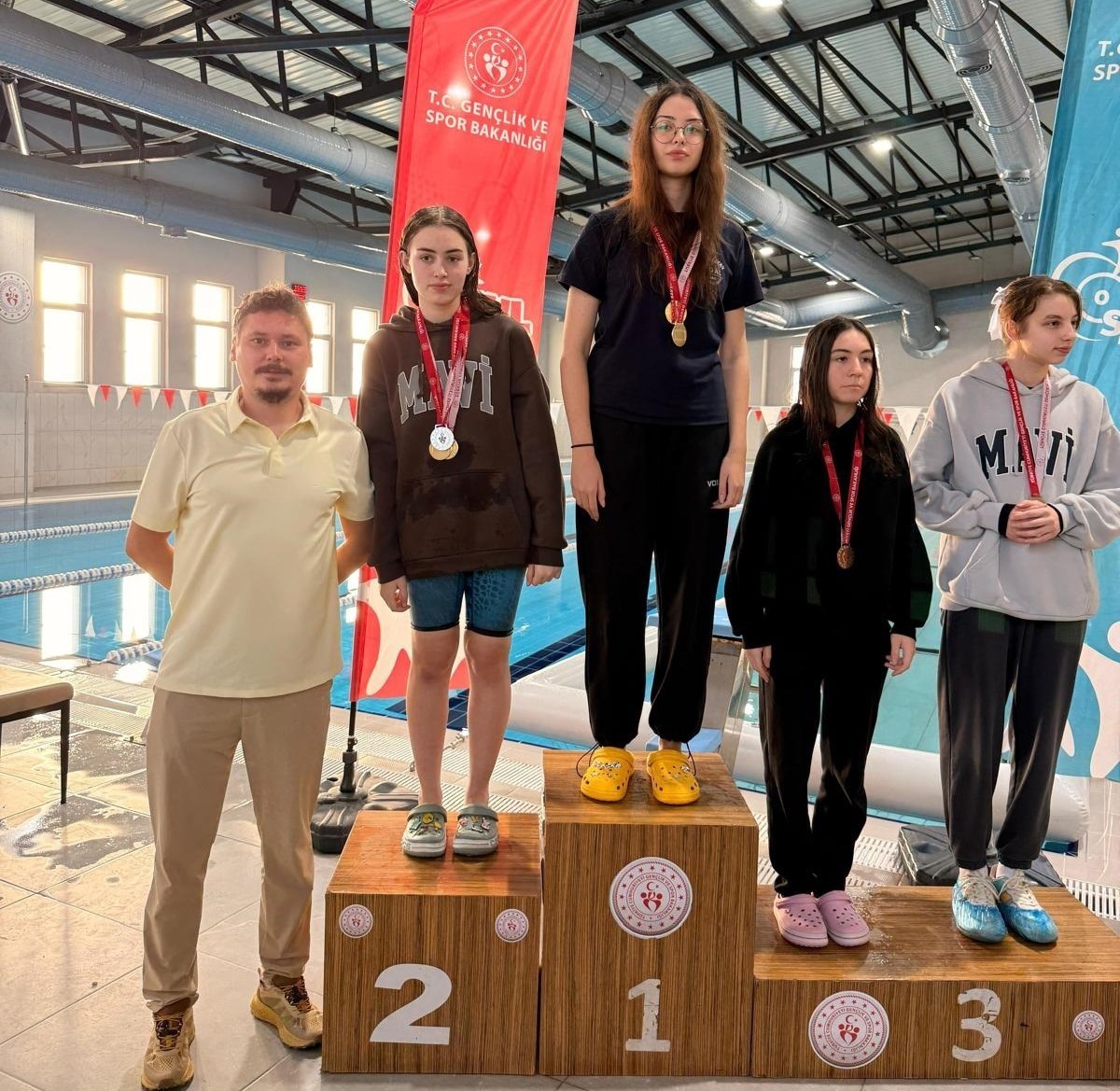 Şampiyonluğa kulaç attılar