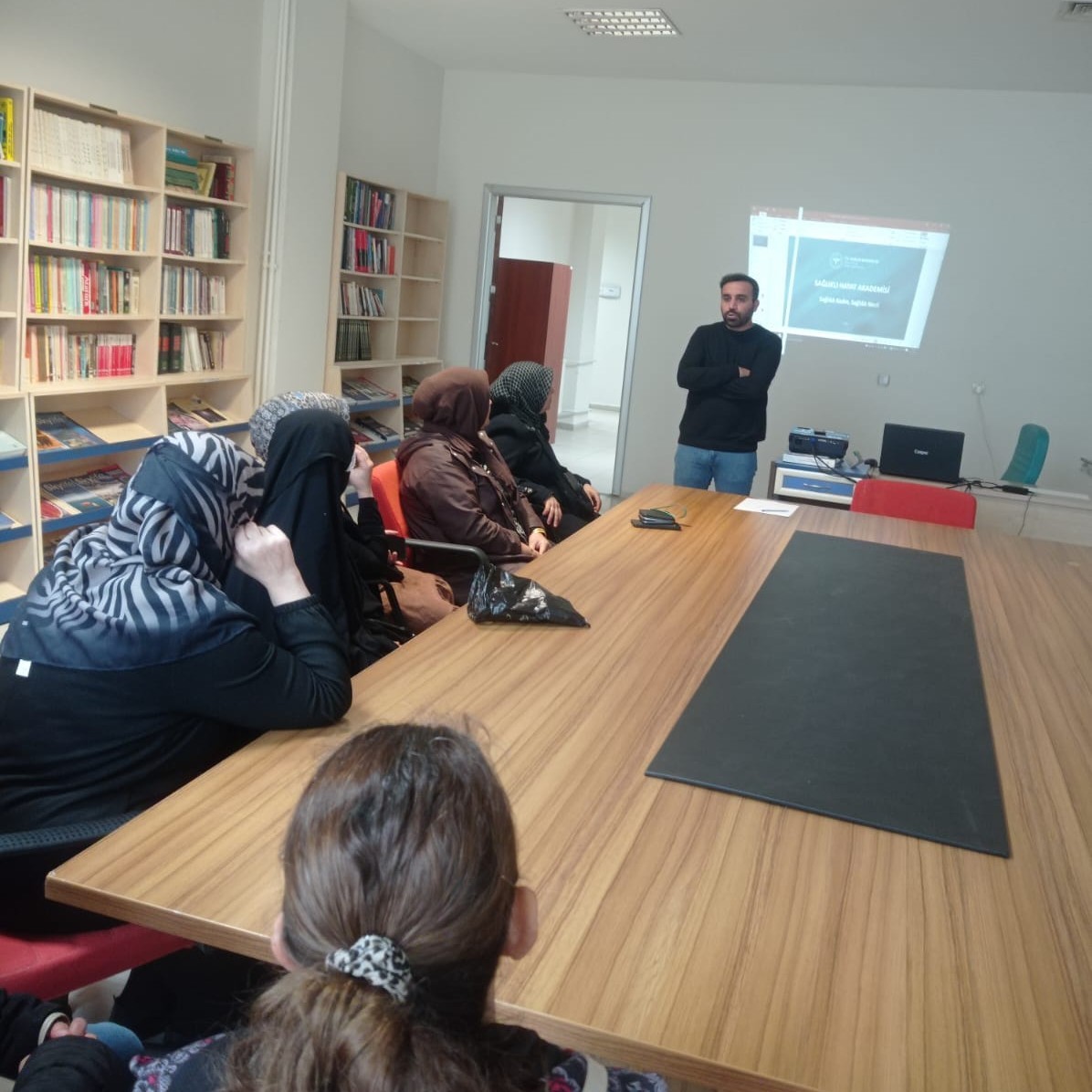 Elazığ’da vatandaşlara sağlık bilgilendirmesi
