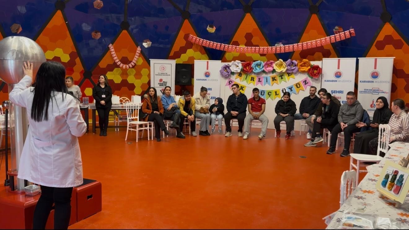 Karabük Bilim Merkezi’nden Dünya Engelliler Günü’ne özel etkinlik