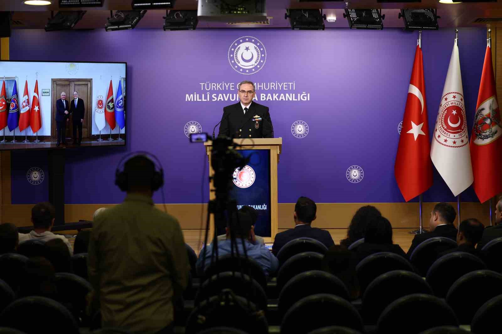 MSB: "Bazı Yunanlı yetkililer tarafından yapılan gerginliği artırıcı eylem ve söylemler, oluşan olumlu atmosfere zarar vermekten başka bir işe yaramamaktadır"
