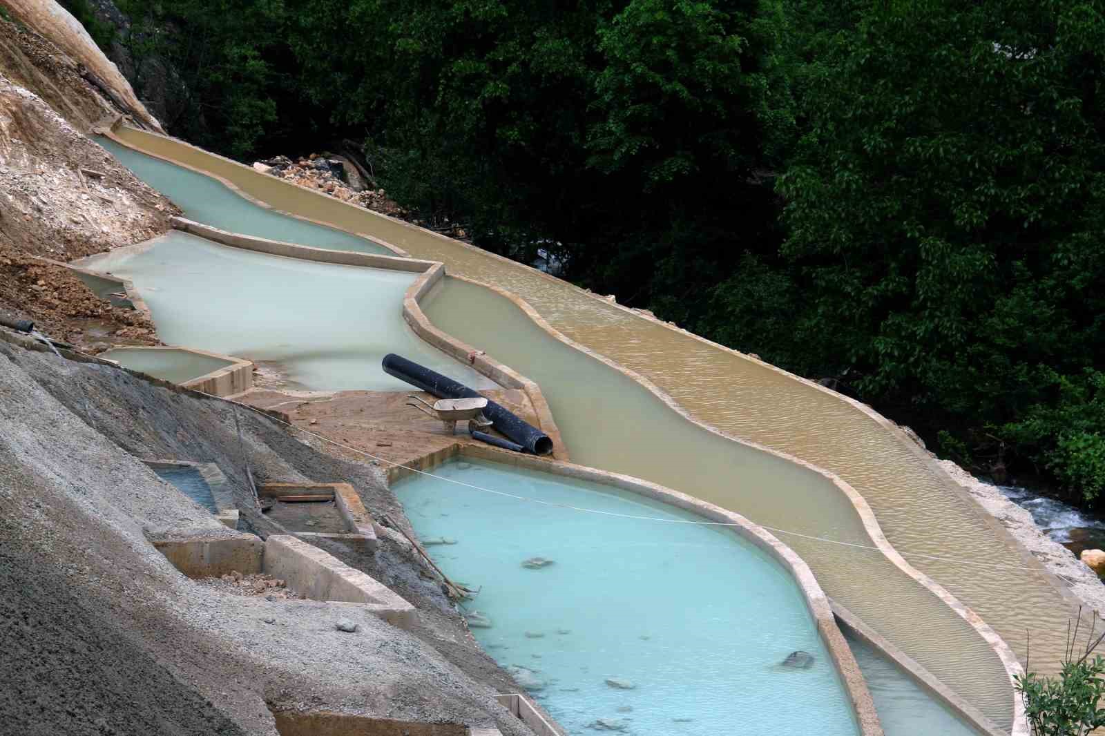 Göksu Travertenleri yılı rekor ziyaretçiyle kapatıyor