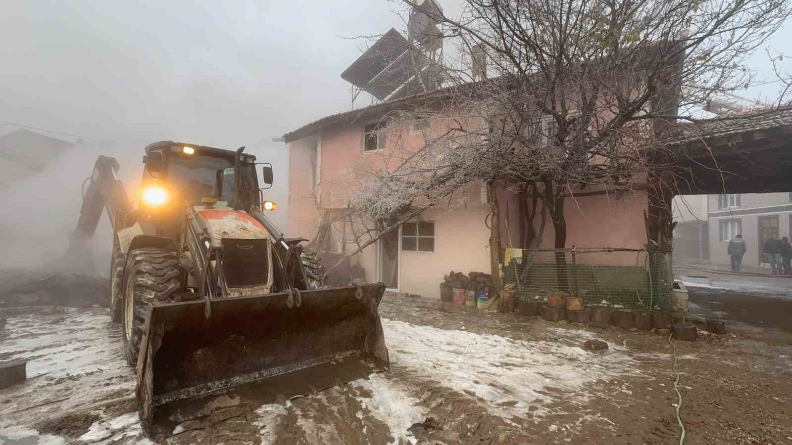 Kış ortasında evsiz kaldılar
