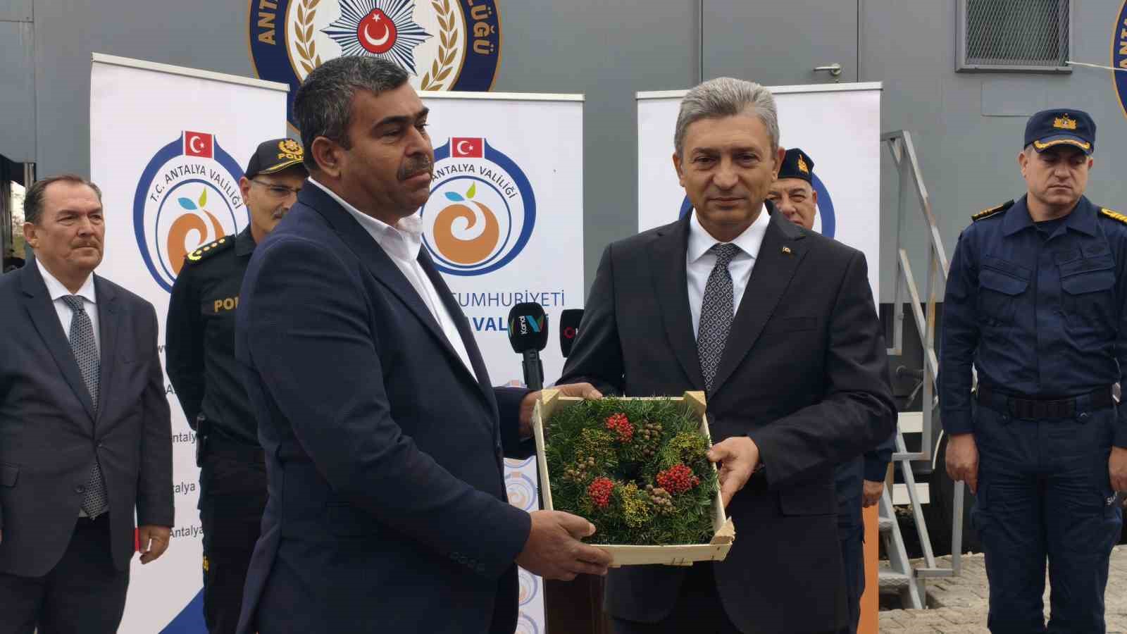 Antalya Valisi Hulusi Şahin: "Uyuşturucuya talep olduğu müddetçe her zaman arz filizlenir"
