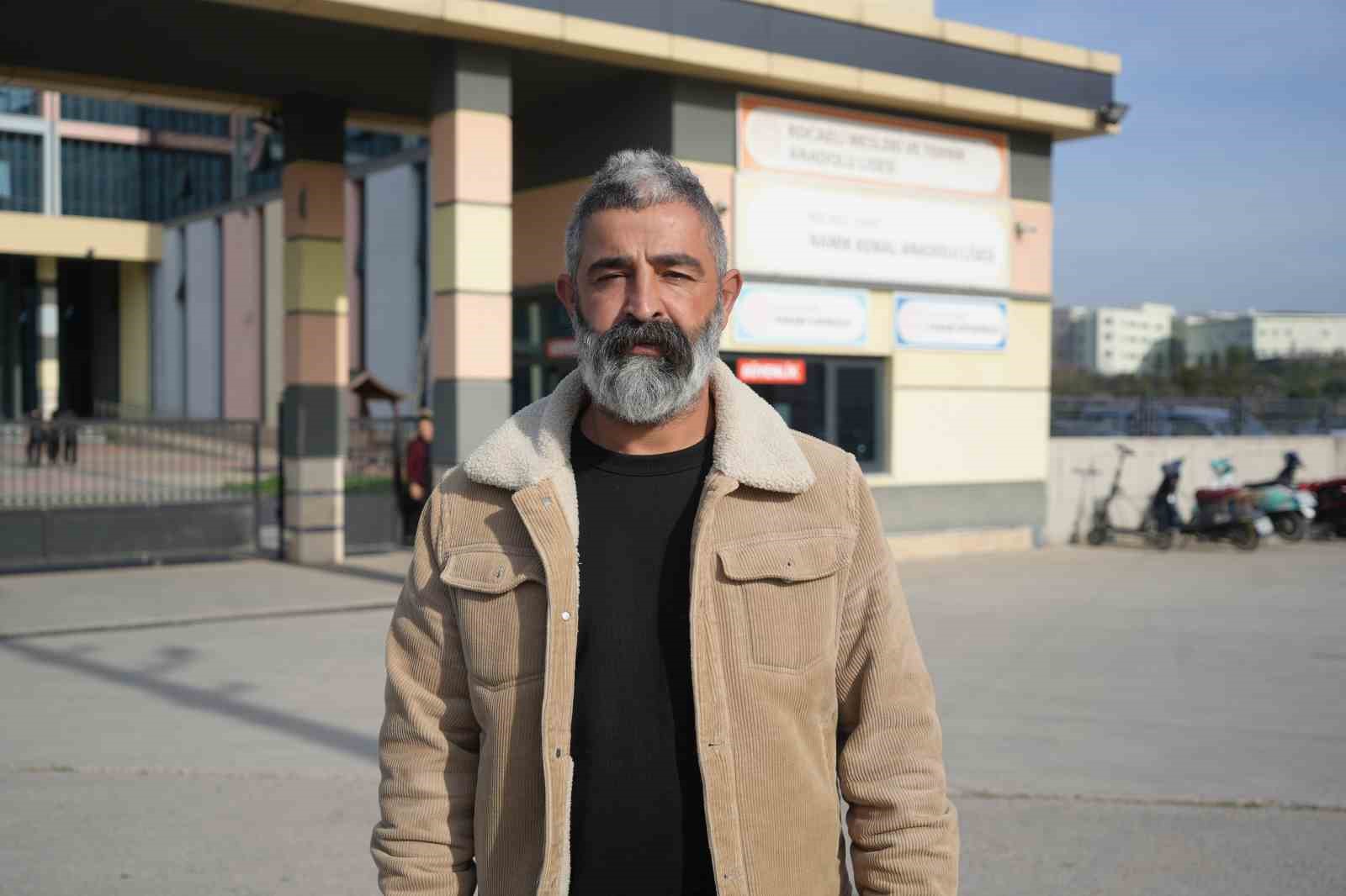 İzmit’te okul bahçesine yorgun mermi düştü