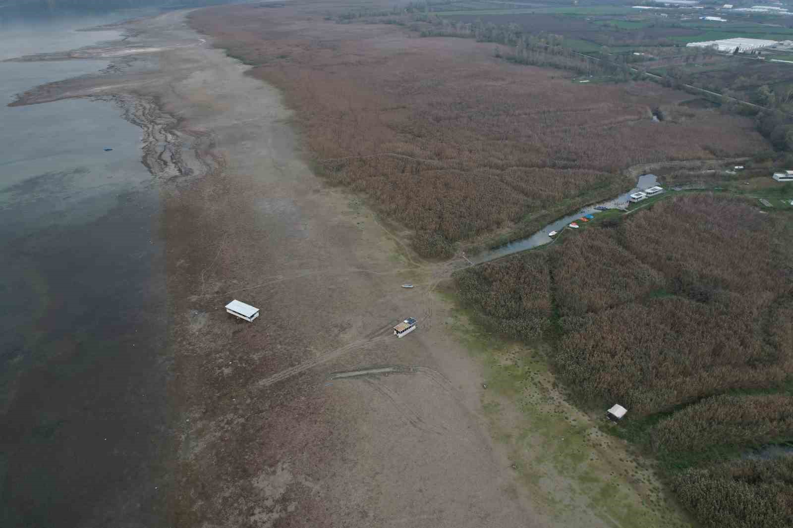 Milyonlar susuzlukla karşı karşıya: Sapanca Gölü her gün santim santim yok oluyor
