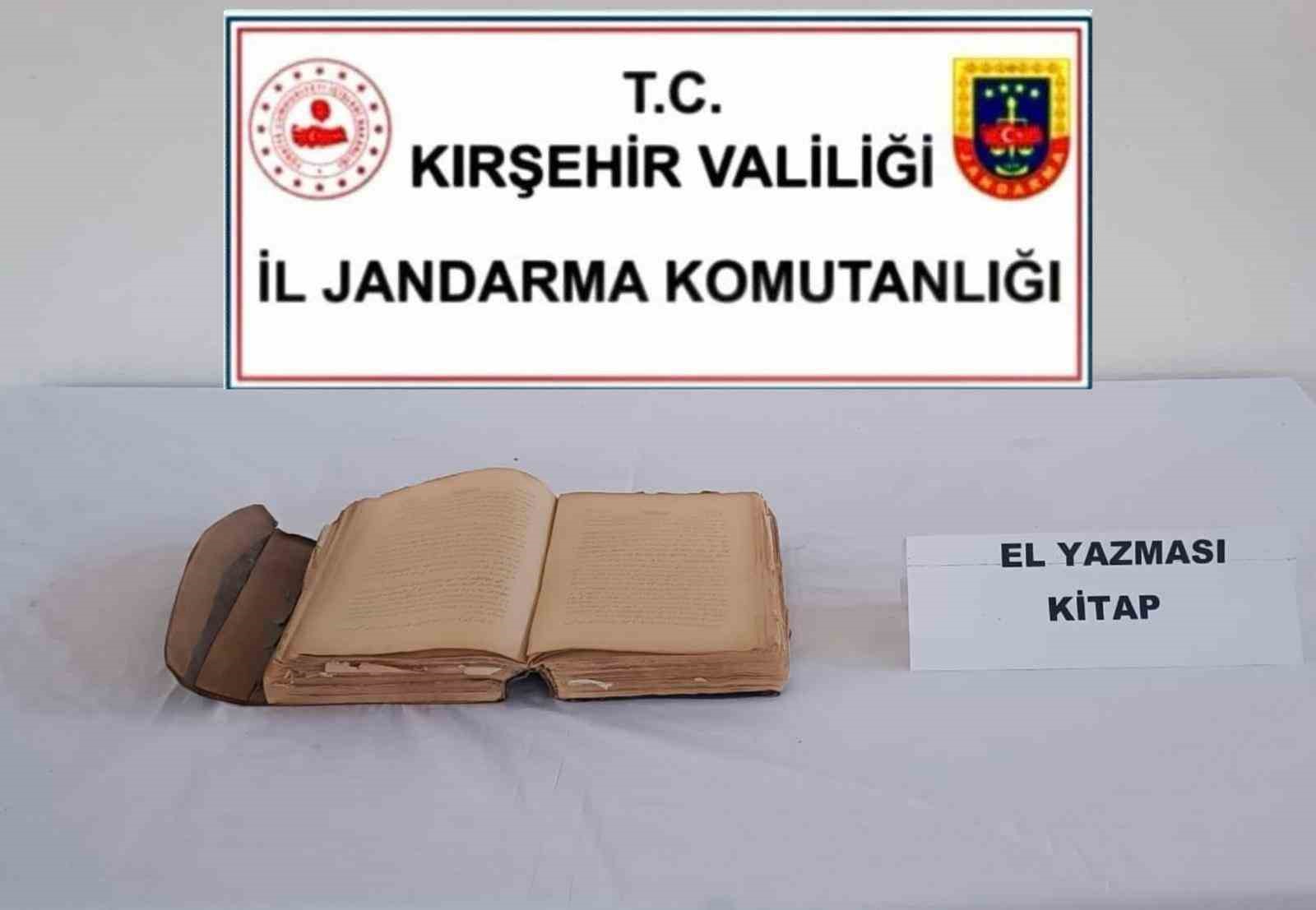 Kırşehir’de el yazması Kur’an ele geçirildi
