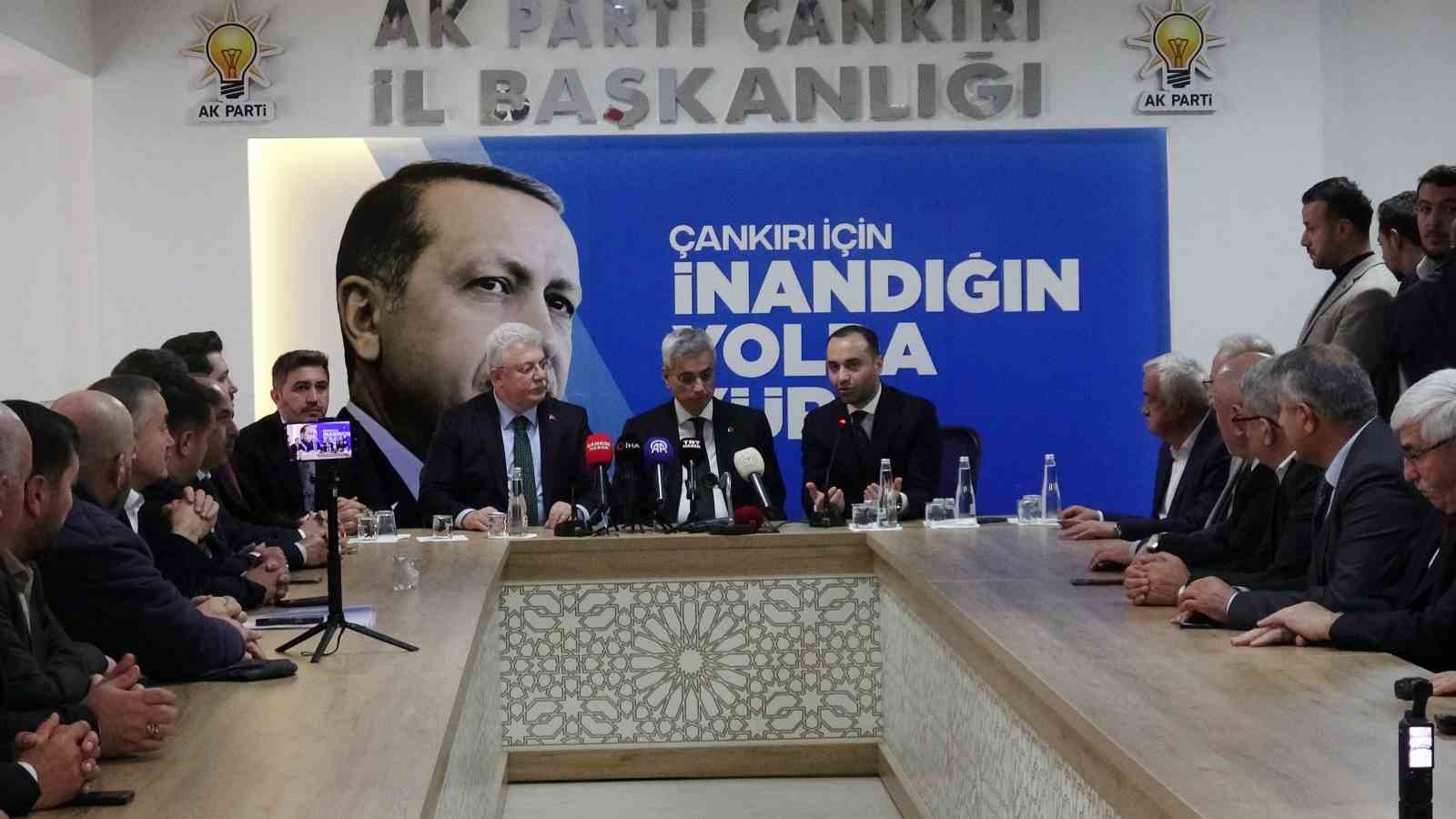 Sağlık Bakanı Prof. Dr. Kemal Memişoğlu:
