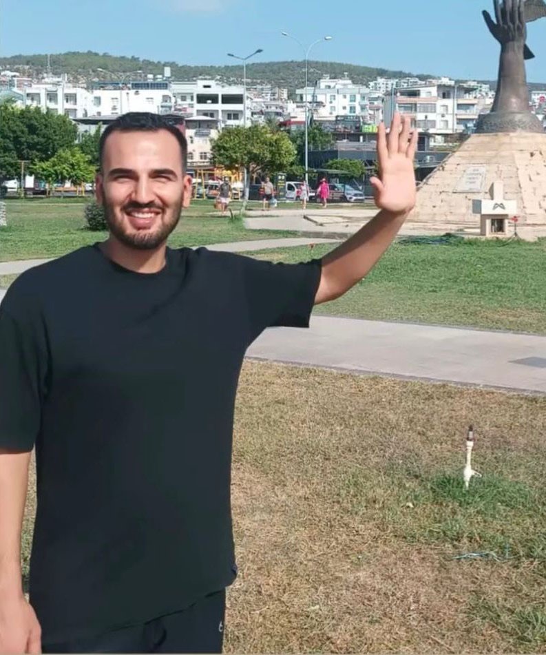 Mersin’de komşusu tarafından öldürülen anne ve oğlu toprağa verildi