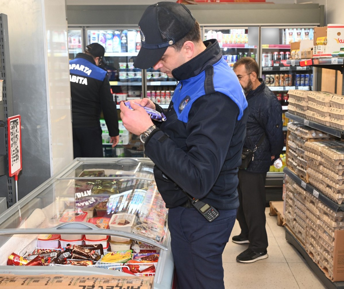 Isparta’da hijyen kusuru olan işletmelere zabıta ekipleri tarafından işlem yapıldı
