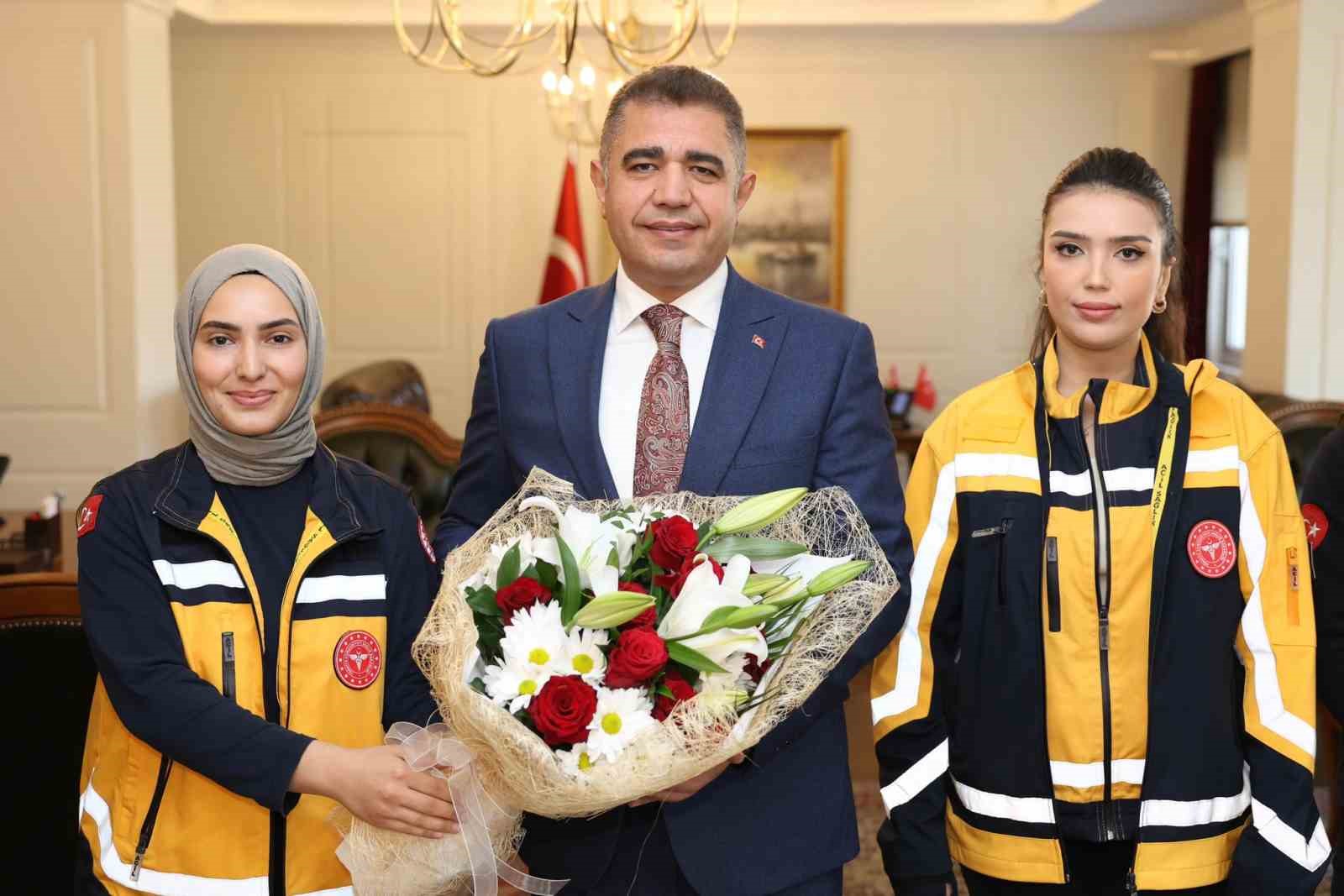 Vali Aslan acil sağlık çalışanları ağırladı
