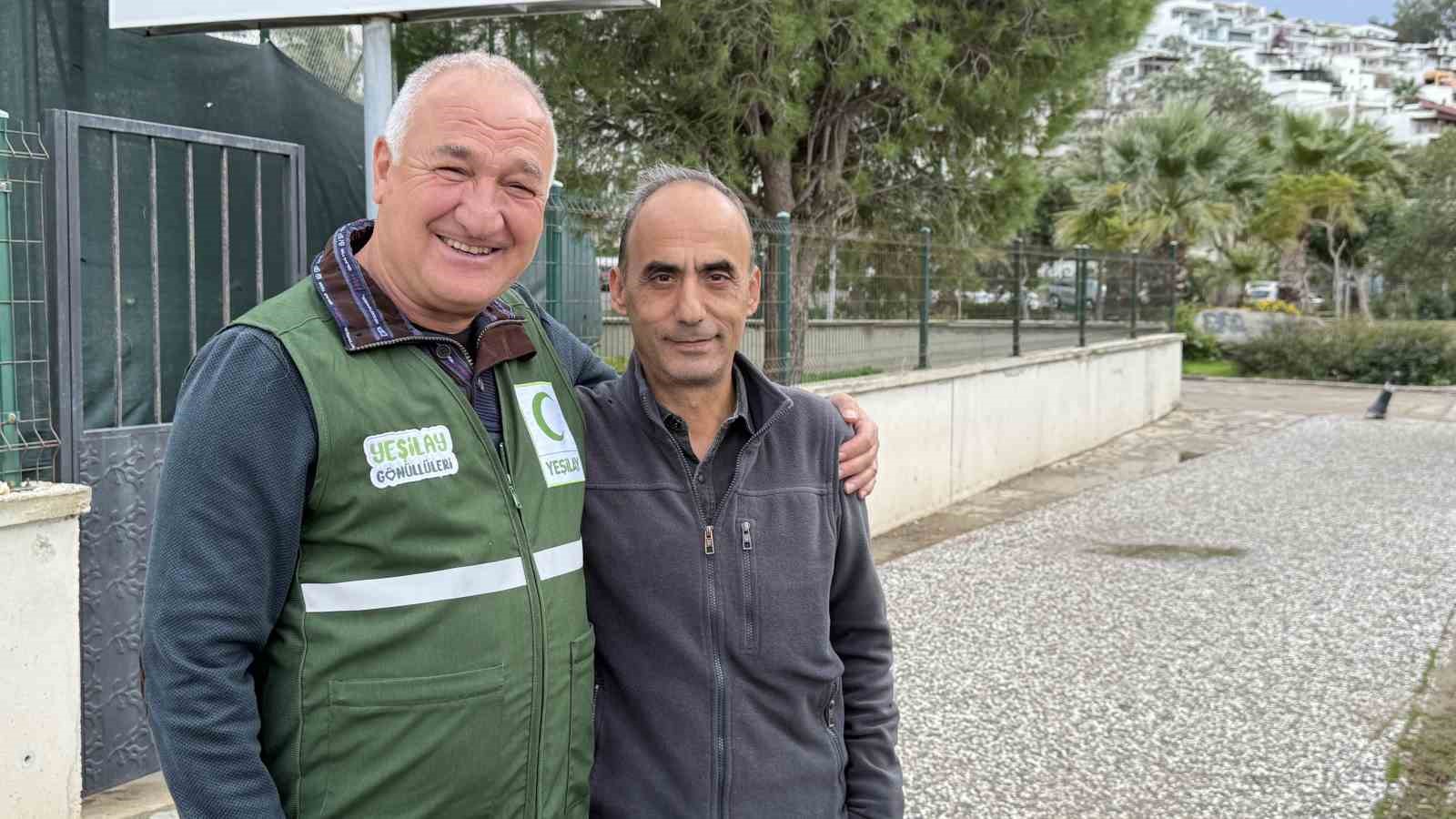 62 yaşında, 25 saatte 102 kilometre yürüdü