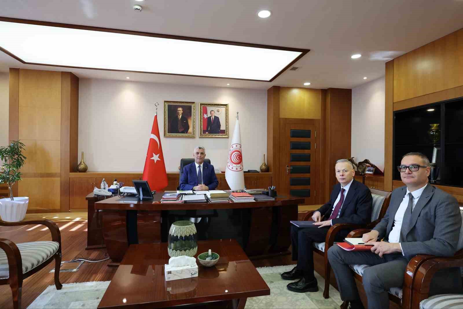 Bakan Bolat: "Libya ile ilişkilerimizi güçlendirmek, firmalarımızın sahadaki varlığını artırmak için çalışmalarımızı kararlılıkla sürdüreceğiz"
