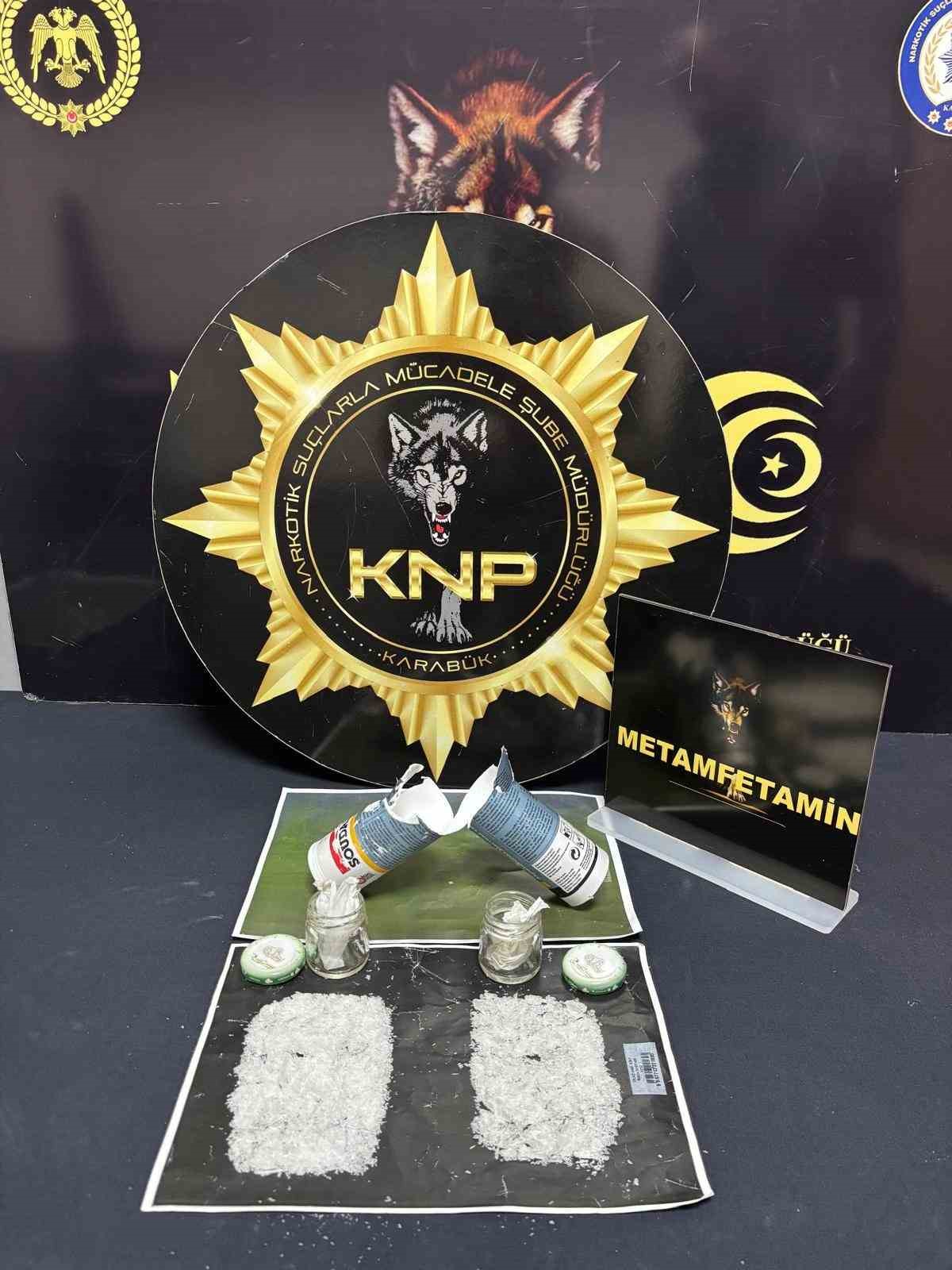 Karabük’te uyuşturucu satıcılarına darbe
