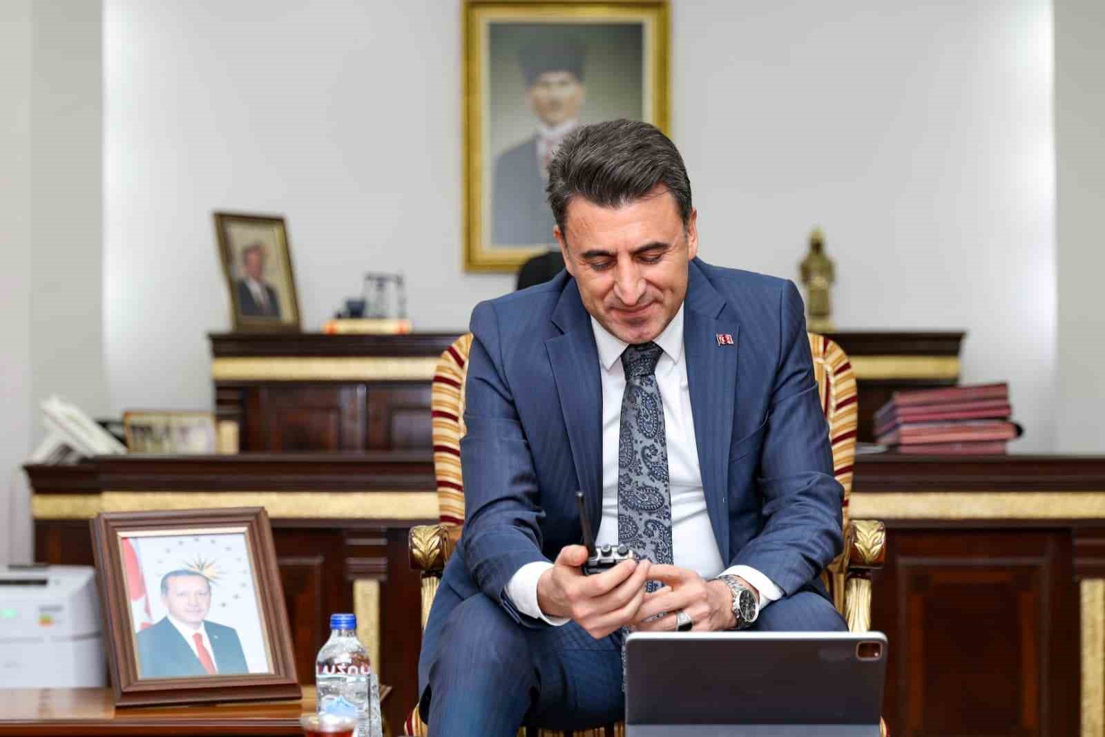 Vali Aygöl telsizden sağlık personellerine seslendi: "Sizlerle gurur duyuyoruz"