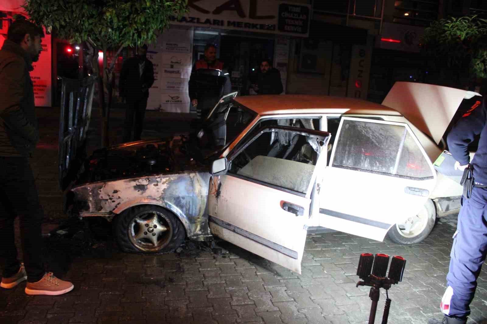 Park halindeki otomobil küle döndü
