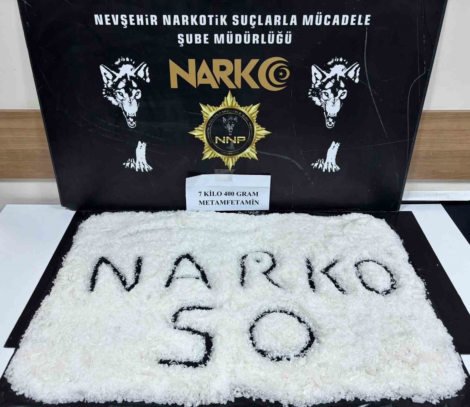 Aracın stepnesinde 7 kilo uyuşturucu çıktı