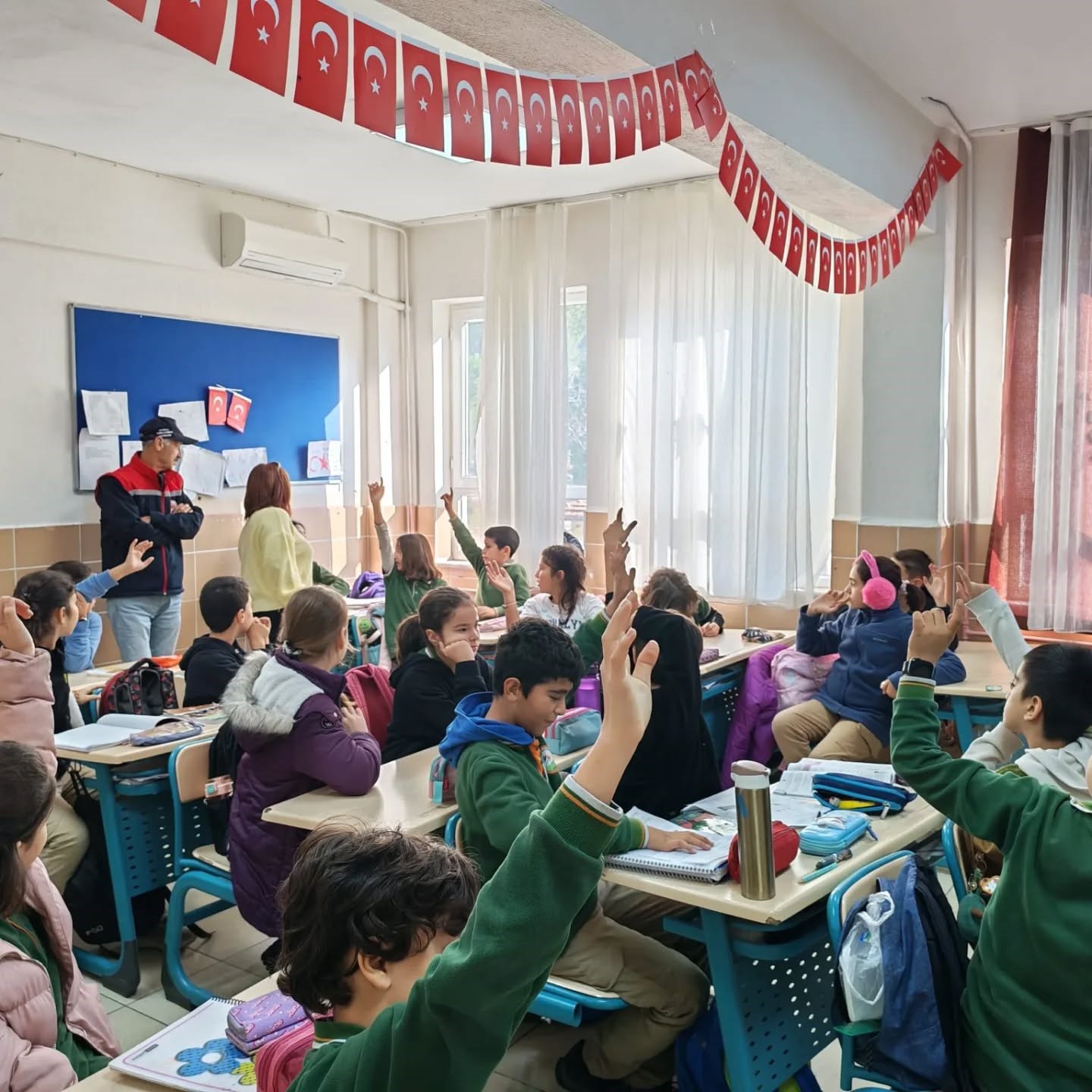 Koçarlı’da öğrencilere balık tüketiminin önemi anlatıldı