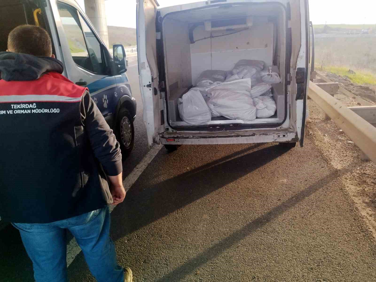 Tekirdağ’da 400 kilo menşei belirsiz kokoreç imha edildi