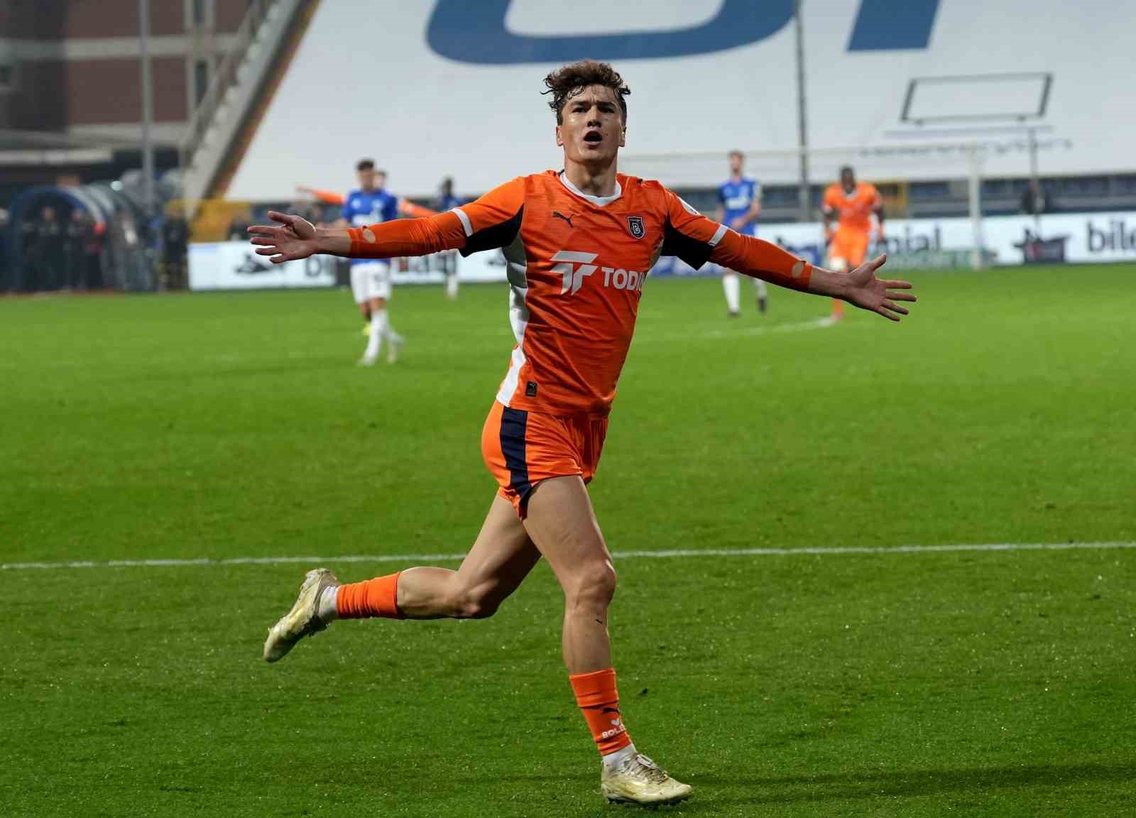 Başakşehir hedef Fenerbahçe’yi yenerek galibiyet serisi yakalamak