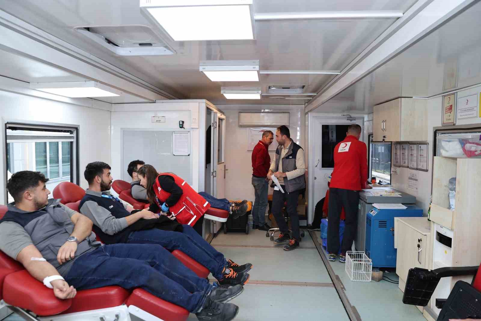 TEI’den Kan Bağışı
