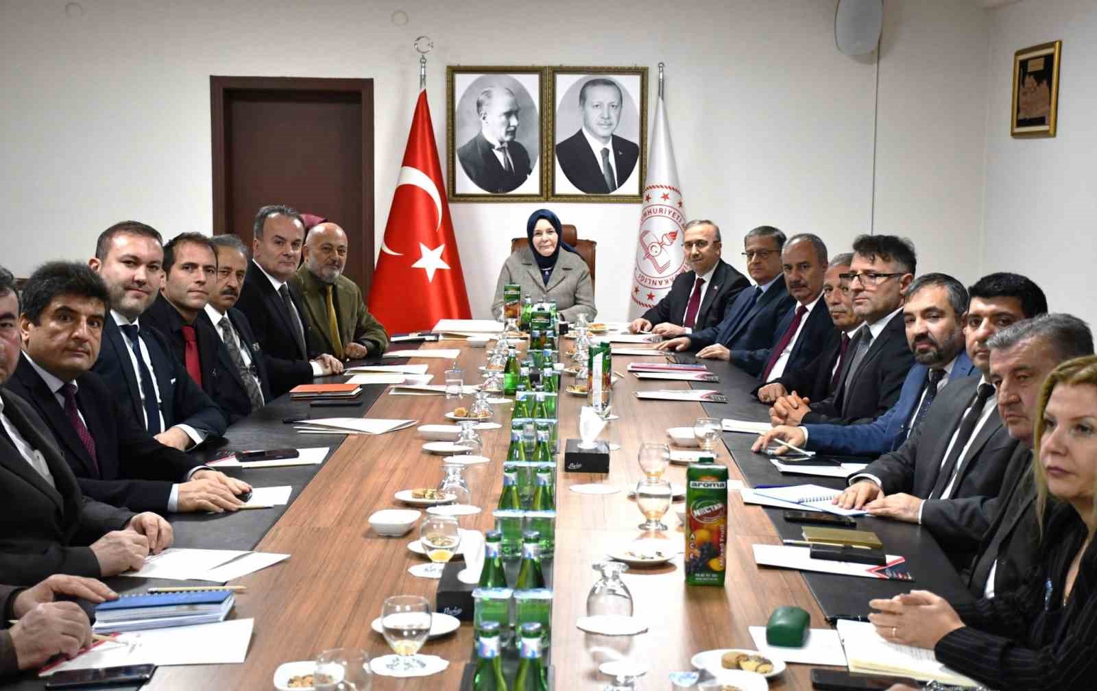 MEB Bakan Yardımcısı Ökten, Eskişehir’de değerlendirme toplantısı yaptı