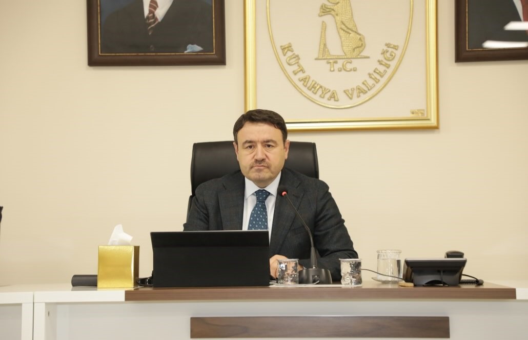 Vali Işın: &quot;Sahipsiz hayvanların korunması medeniyet meselesidir&quot;