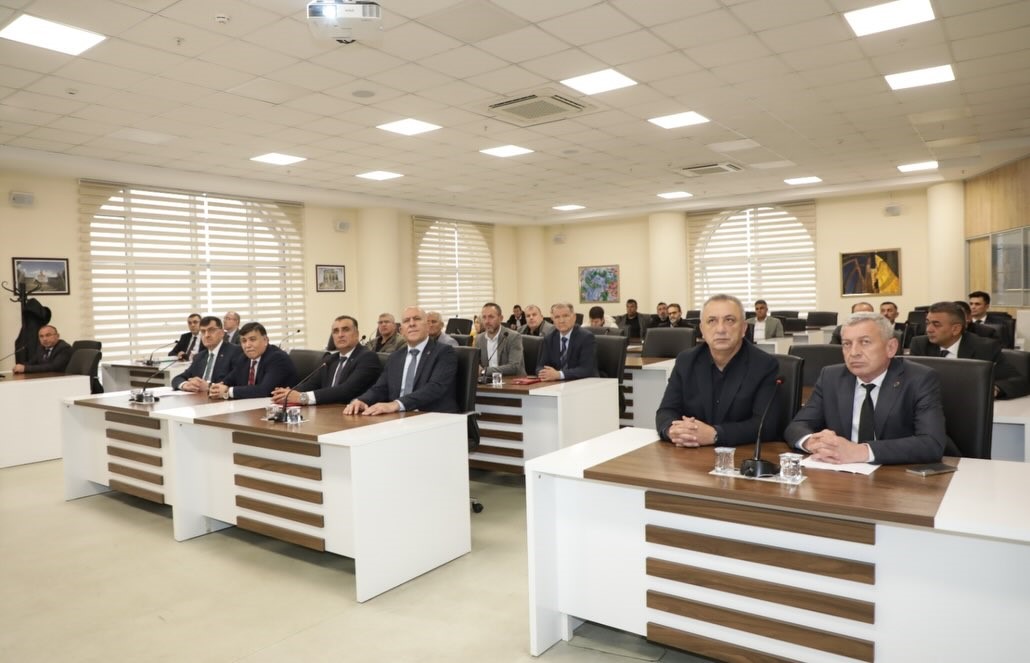 Vali Işın: "Sahipsiz hayvanların korunması medeniyet meselesidir"
