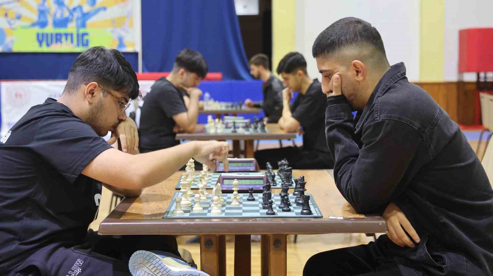 Aydın’da yurtlar arası satranç turnuvası başladı
