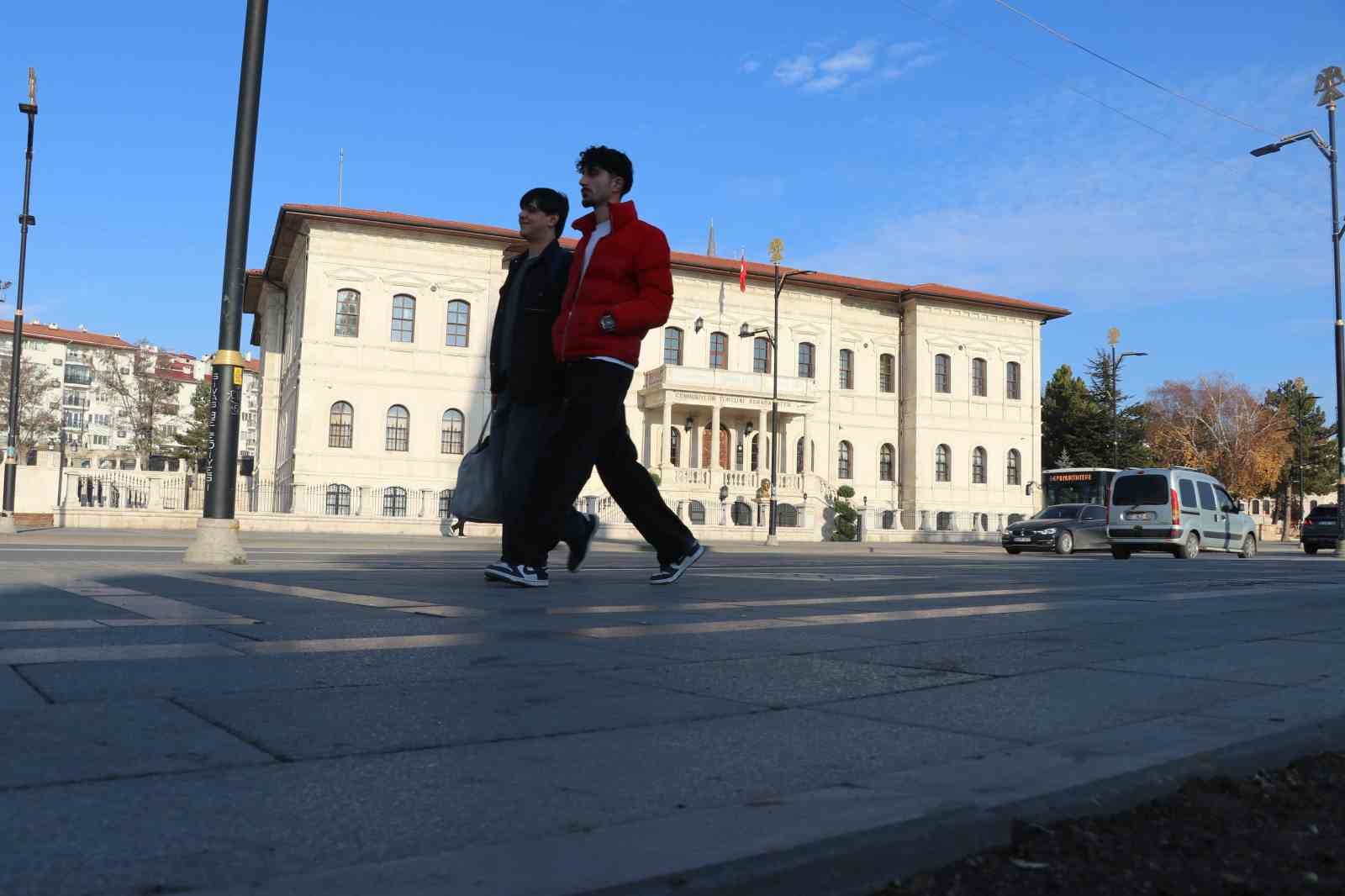 Uzmanı uyardı: "Mevsimsel değişimler, psikolojik sorunlar ortaya çıkarabilir"
