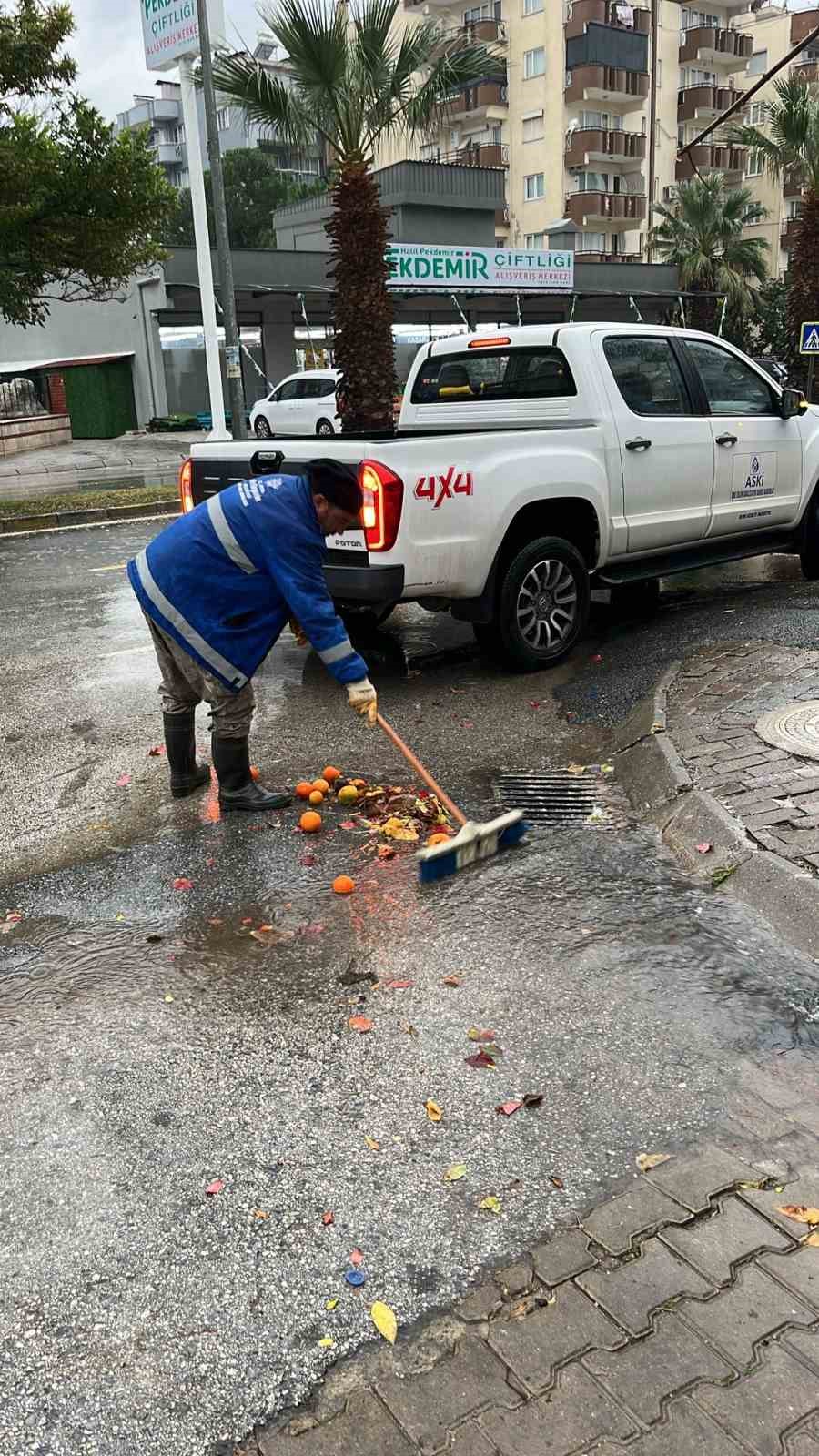 Aydın Büyükşehir’den sağanak mesaisi
