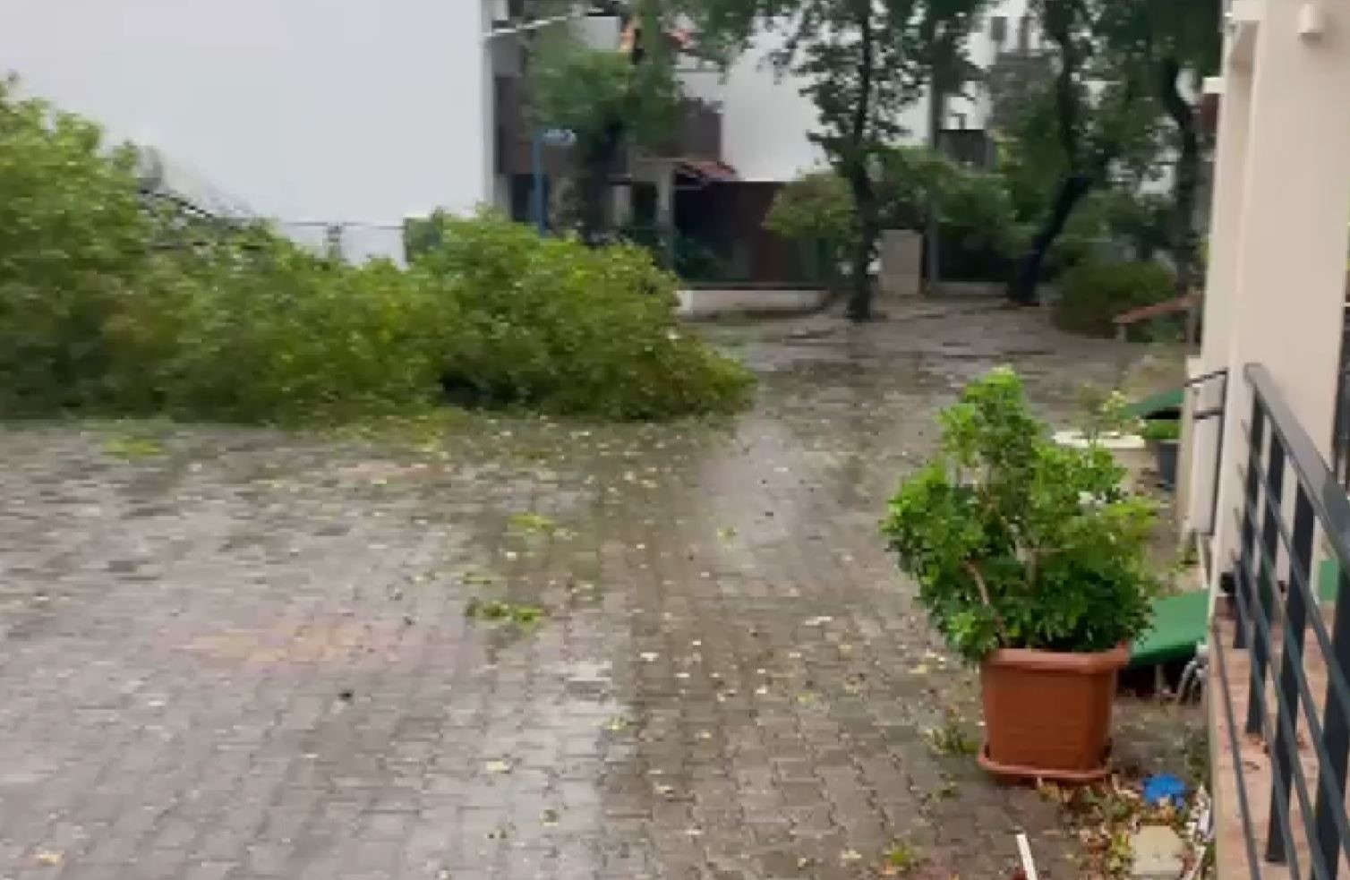 Marmaris’te sağanak etkili oldu
