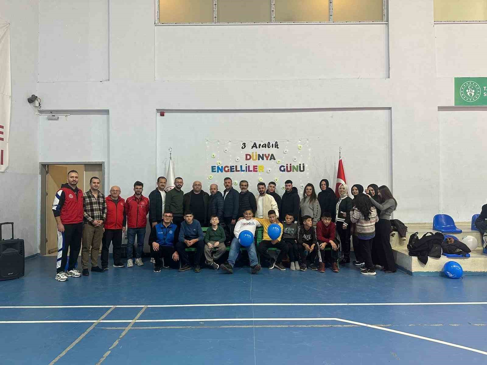 Engelli çocukların yüzleri güldü
