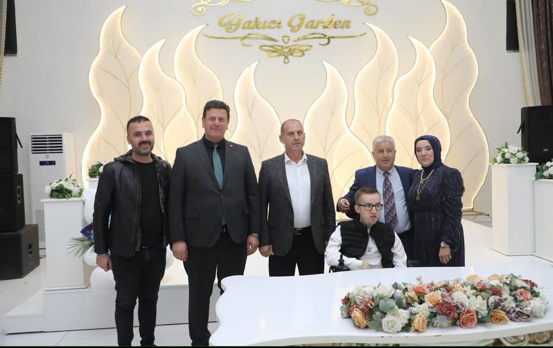 23 yıldır kas hastalığıyla mücadele eden gence düğün gibi doğum günü
