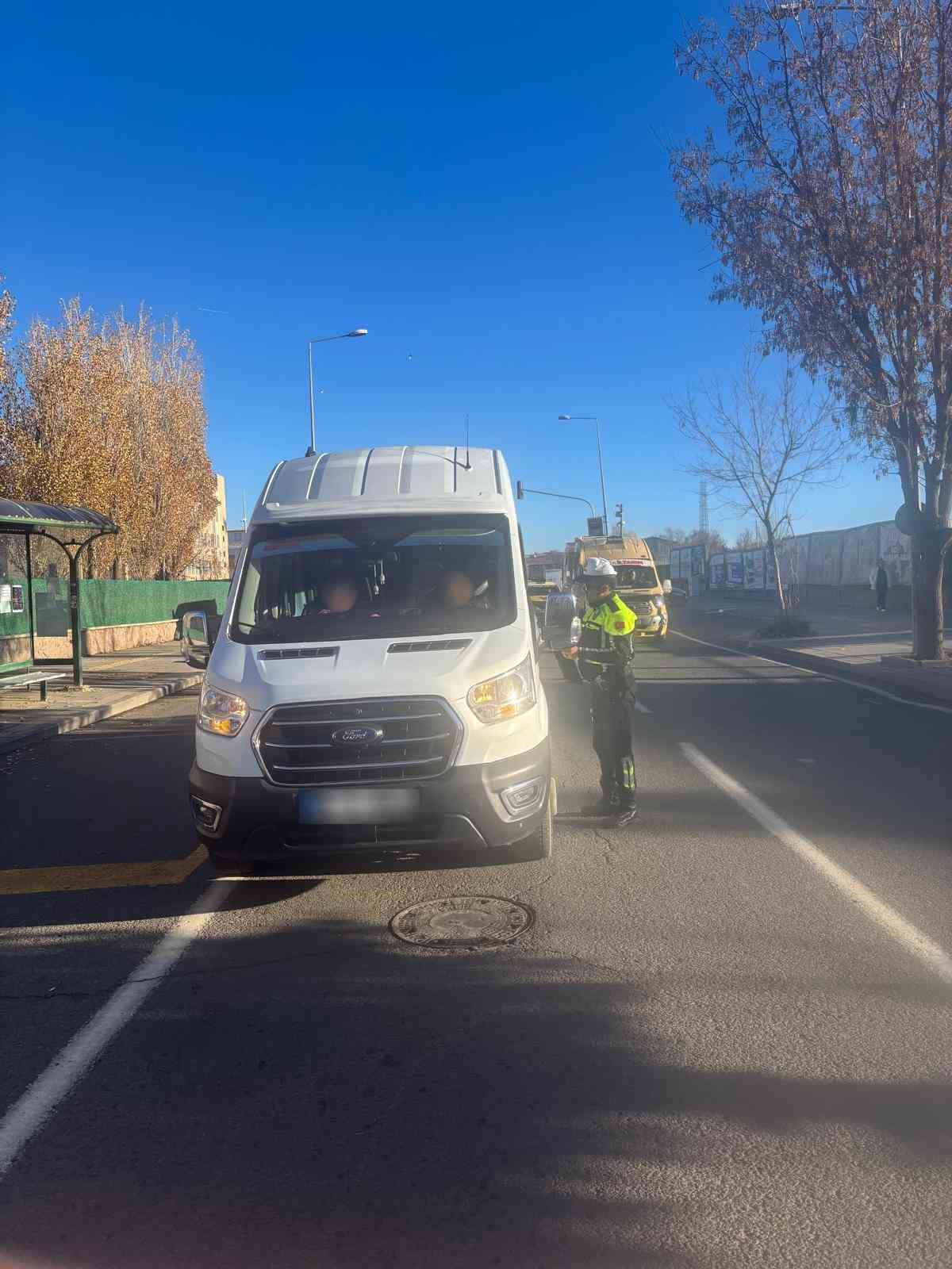 Kars’ta okul servislerine sıkı denetim: Öğrenci güvenliği öncelik
