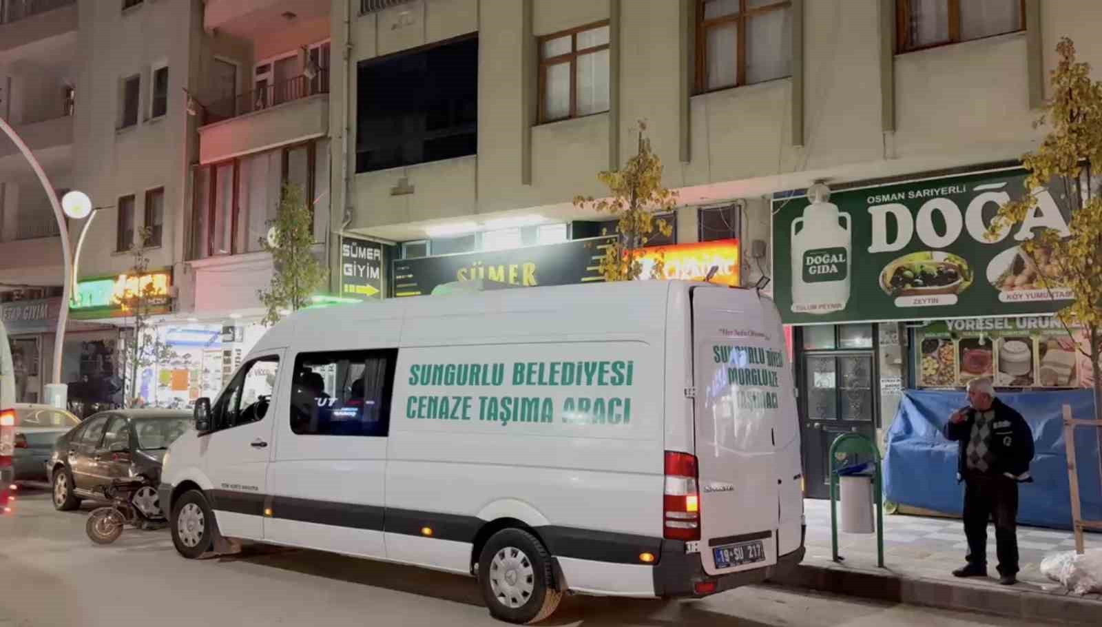Haber alınamayan yaşlı kadın evinde ölü bulundu