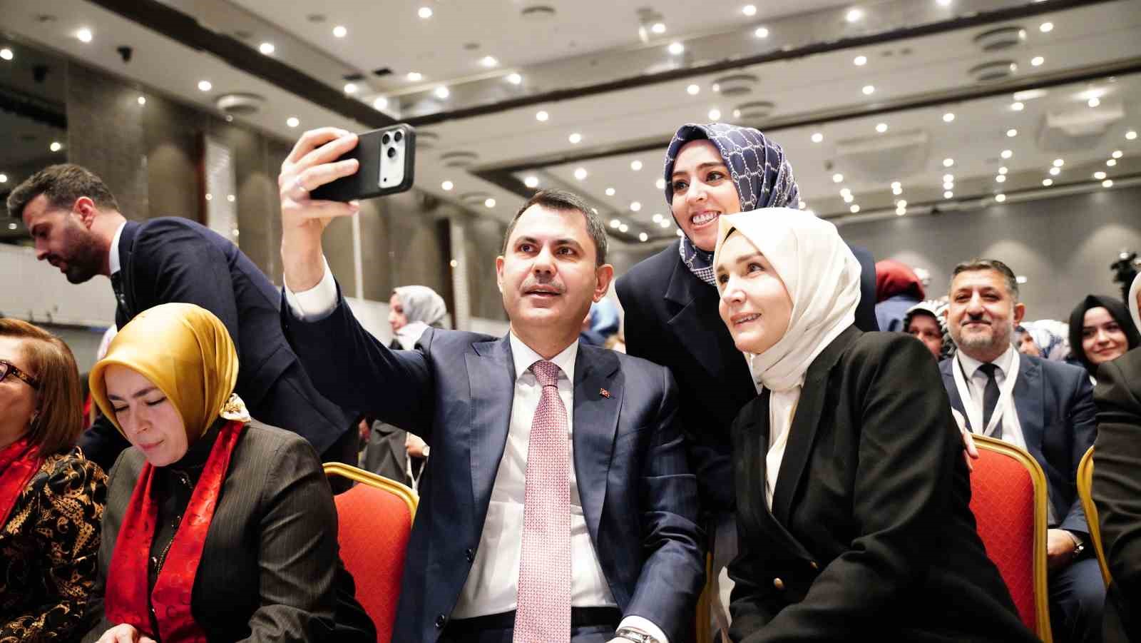 Bakan Kurum: "En b&uuml;y&uuml;k 250 Uluslararası M&uuml;teahhitlik Firması Listesi&rsquo;nde 45 firmamız ile d&uuml;nya 2&rsquo;ncisiyiz"
