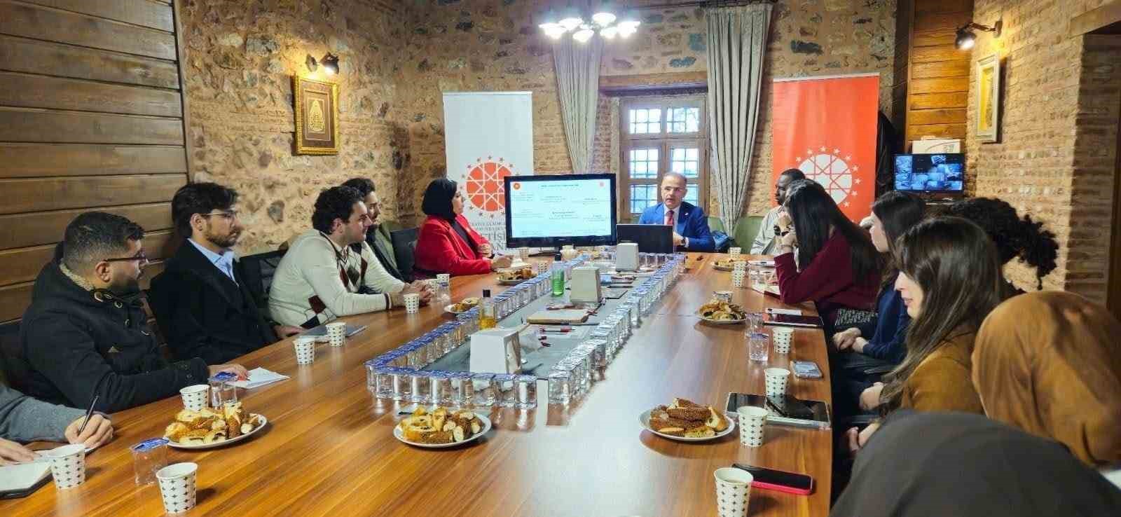 Bursa&rsquo;da uluslararası &ouml;ğrencilere "Medya İletişim ve Kamu Diplomasisi" s&ouml;yleşisi
