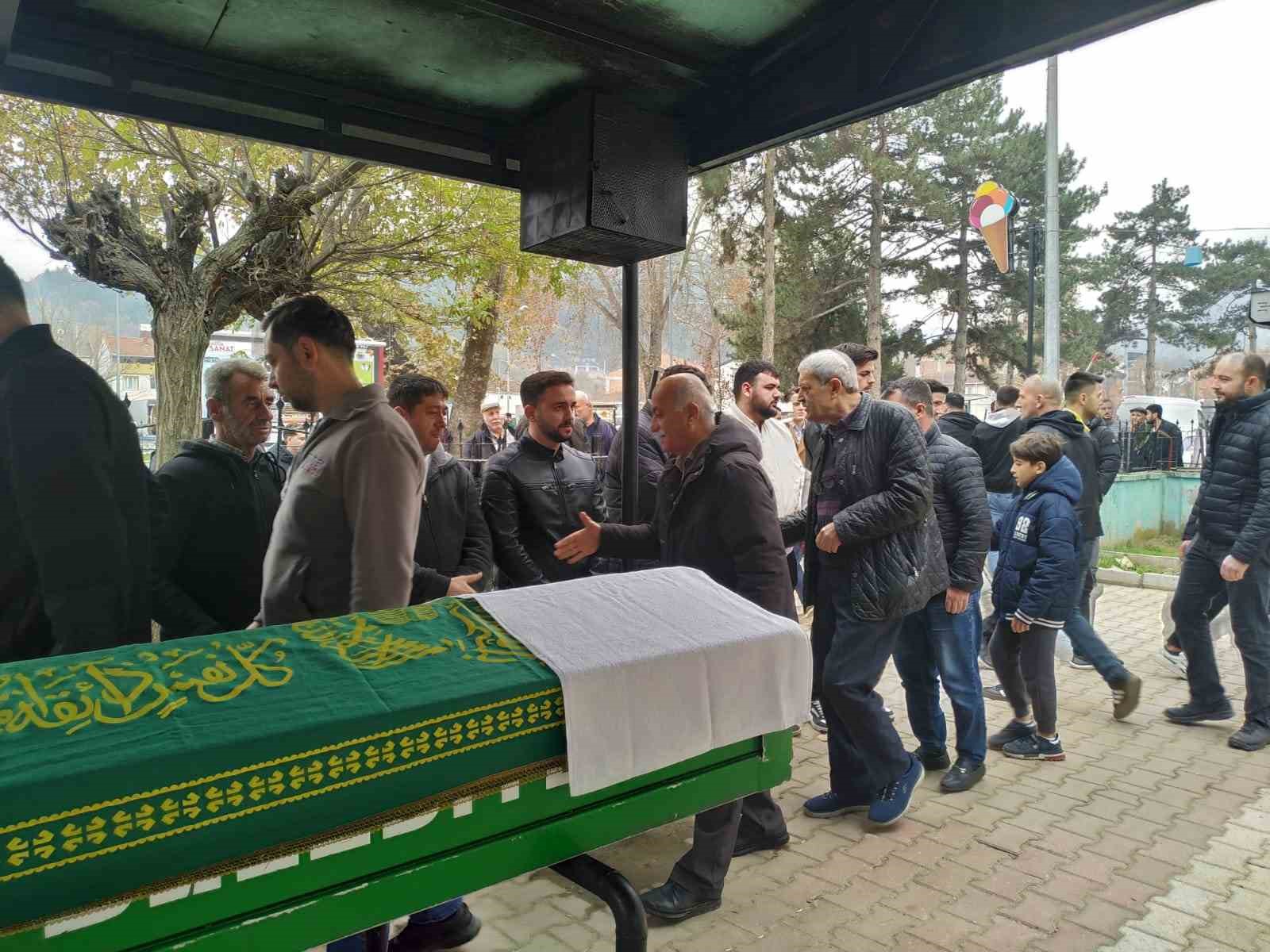 Motosiklet kazasında hayatını kaybeden genç son yolculuğuna uğurlandı