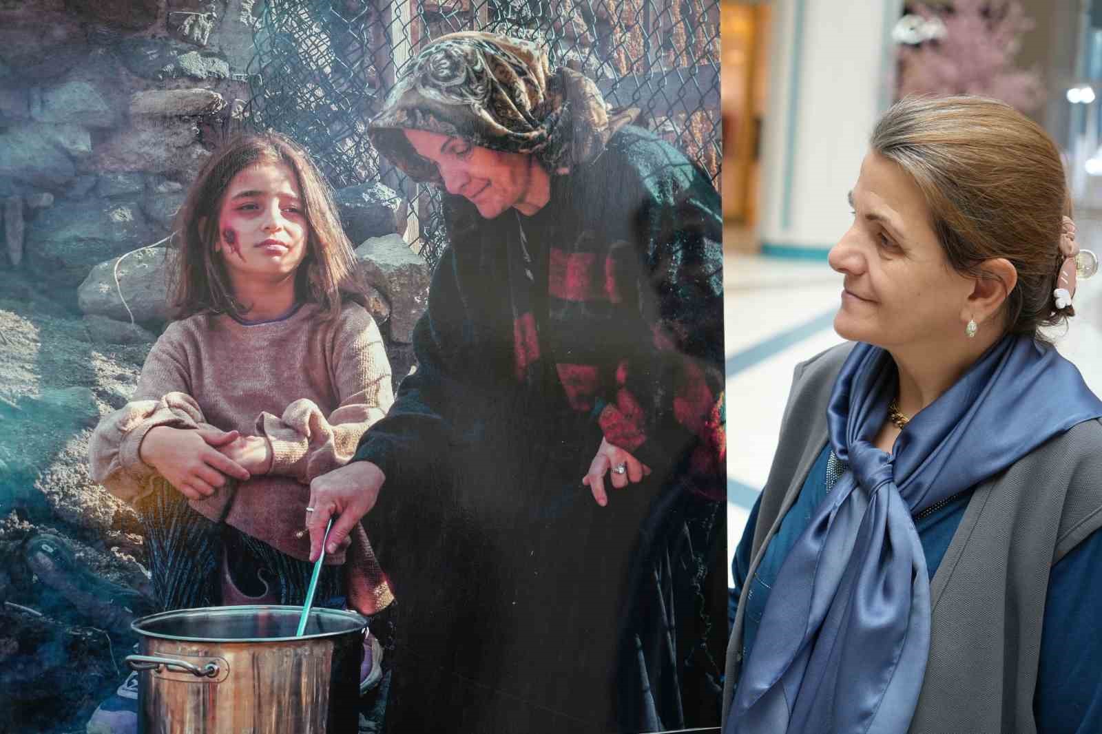 Mezuniyet ödevi için fotoğraflarla Gazzeli Kadınlar’ı anlattılar