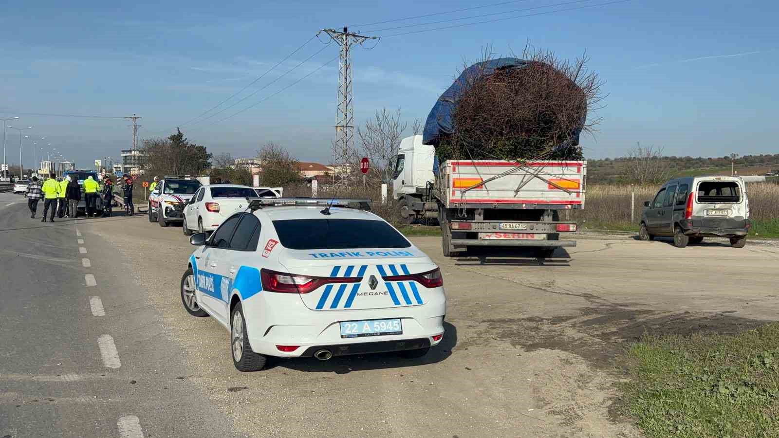 Edirne&rsquo;de zincirleme kaza: 1 yaralı
