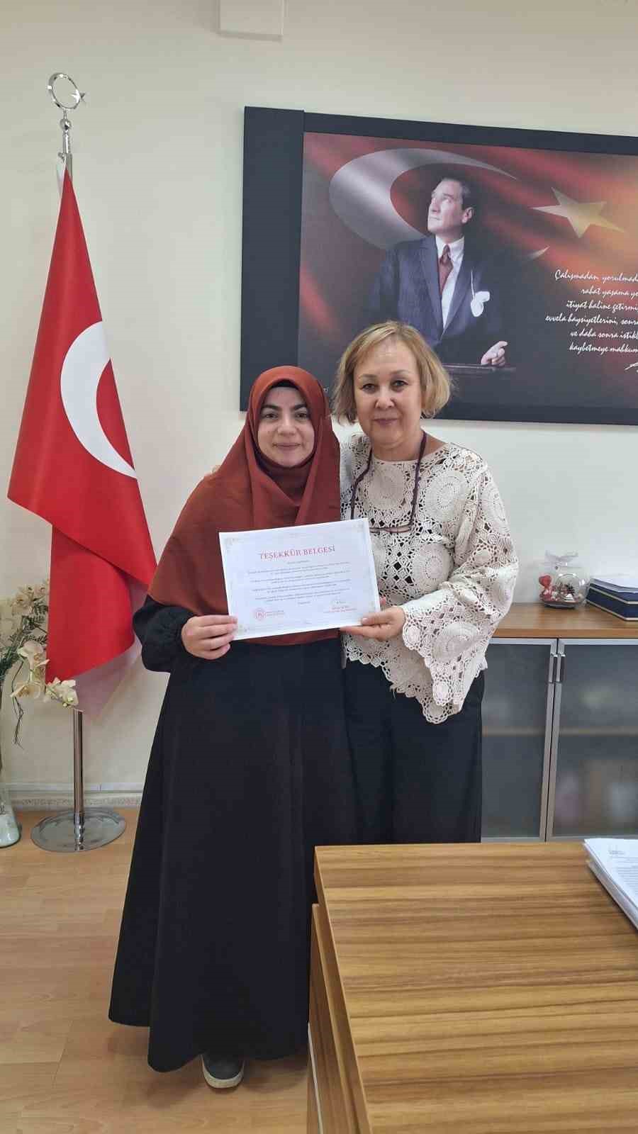 &Ouml;ğrenciler, D&uuml;nya G&ouml;n&uuml;ll&uuml;ler G&uuml;n&uuml;&rsquo;nde boş durmadı
