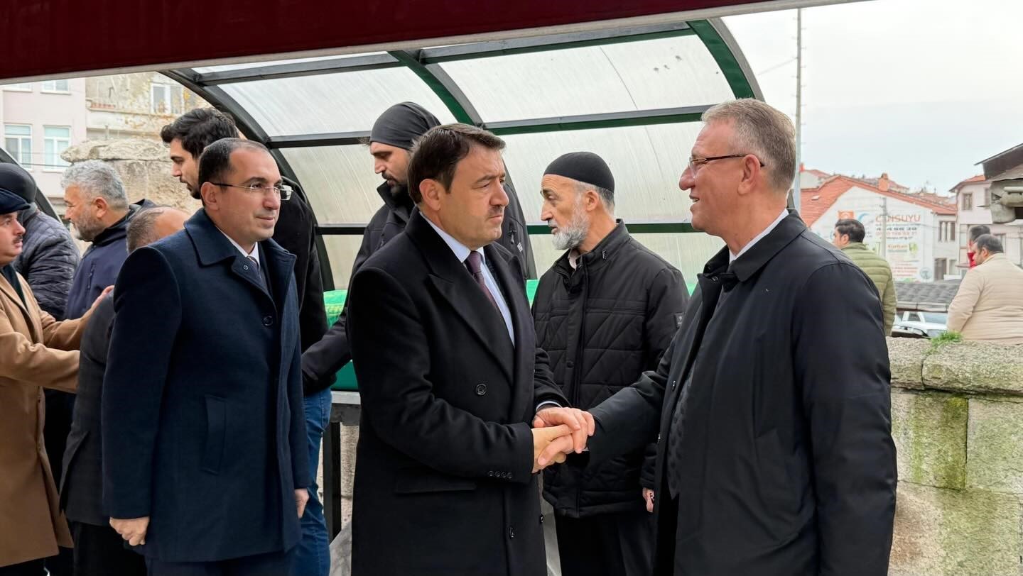 Vali Musa Işın, İsmail Atak’ın cenaze törenine katıldı