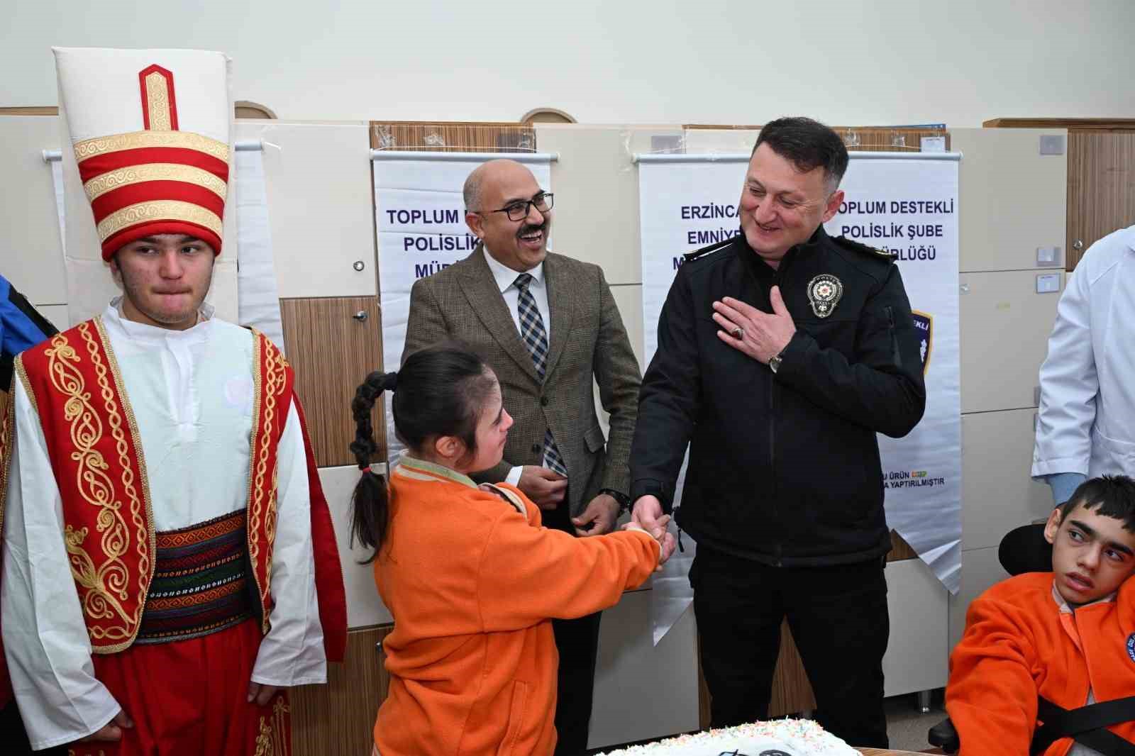 Erzincan Emniyet M&uuml;d&uuml;rl&uuml;ğ&uuml; D&uuml;nya Engelliler G&uuml;n&uuml; etkinliği d&uuml;zenledi
